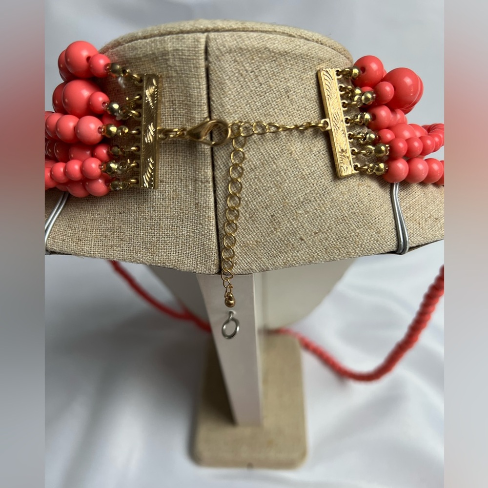 Four Fashion Necklaces - Picture 6 of 9